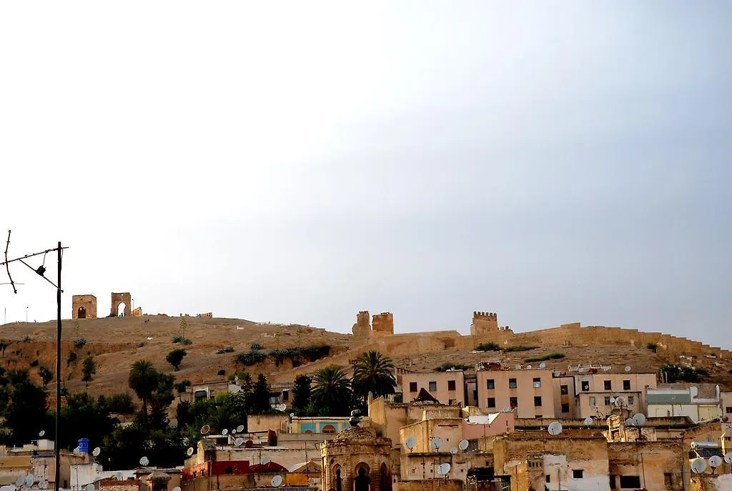 Dar Ain Allo Fes 0*,
